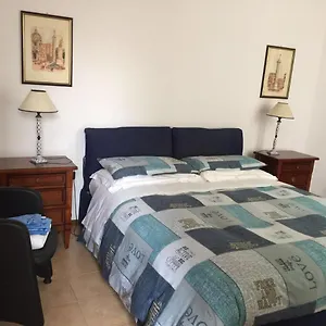  Bed & Breakfast La Capitale